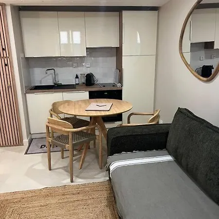 Hyper Centre Apartmán *
